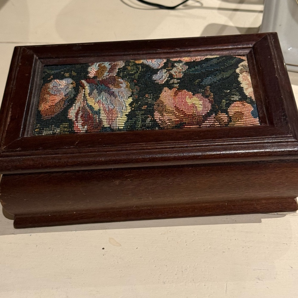 Vintage tapestry & wood jewelry box with removable tray & mirror